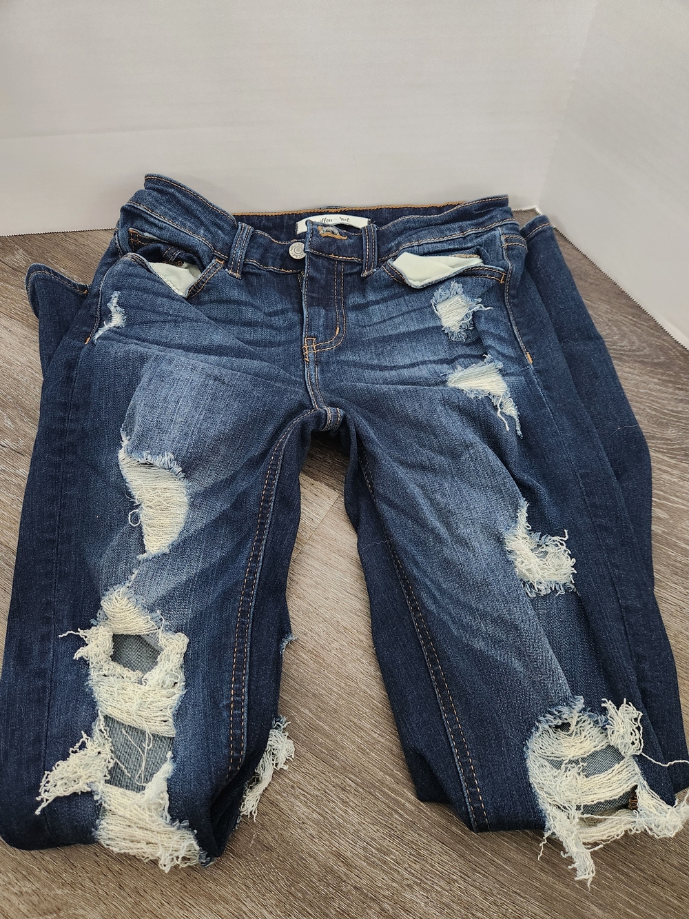 Women’s Distressed Dark Blue Skinny Jeans Willow Root Brand Size 29 Waist